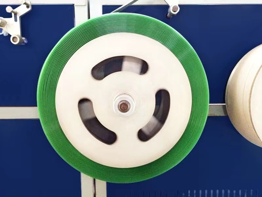 緑色ペット包装の革紐の手動使用および機械使用9-25mm