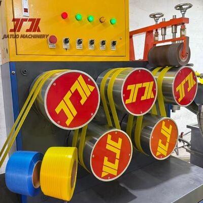 100%リサイクル素材を使用するPLC制御付きPPストラップ製造機