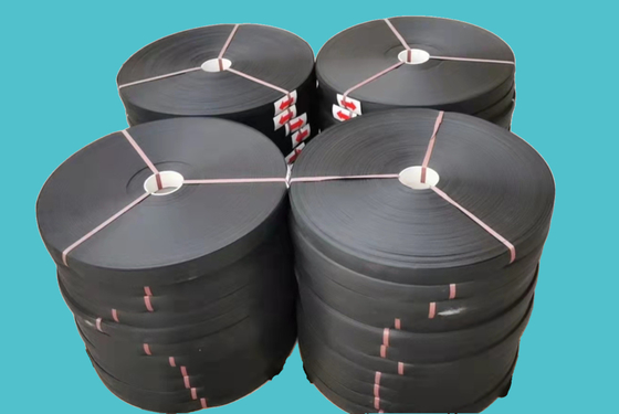 PVC プラスチックのペーキングベルト製造機 150m/Min PP ストラップエクストルーションライン