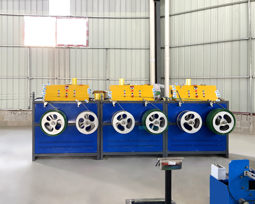 巻取り機ベルトの放出の生産ラインを作るPLC制御ペット革紐