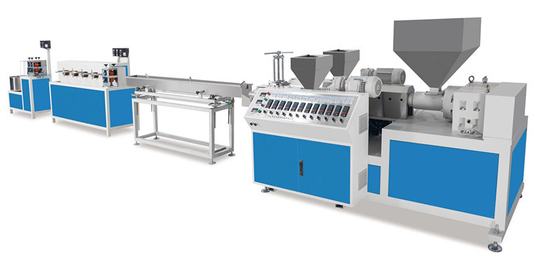 JTPP-110 プラスチック模倣ラタン製造機械: 3300mm スクロール,6ストラップ,130kg/h 容量